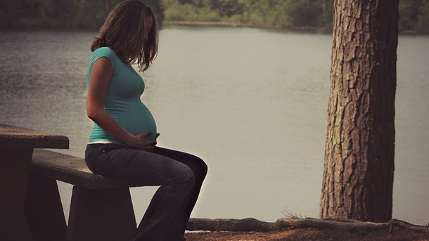 Курение во время беременности больше всего вредит печени плода – исследование
