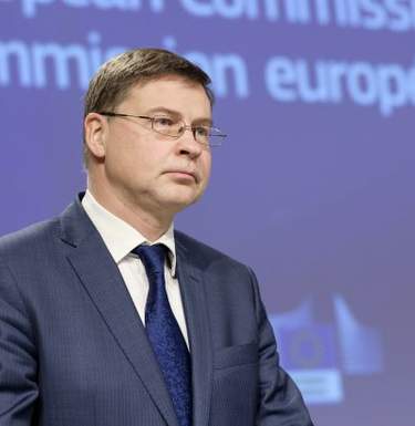 ЕС разрешил Польше перепродать Украине 1,2 млн доз вакцины AstraZeneca